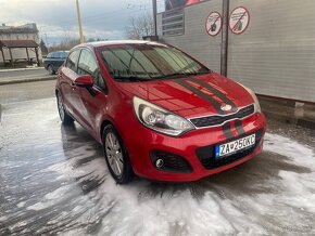 Kia Rio - 4