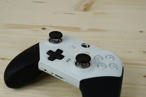 XBOX Series S + Elite Controller V2 - 4