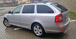 Skoda octavia 2.0 tdi CR DSG elegance - 4