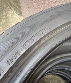 Yokohama 285/40 R 21 letné DOT 21 - 4