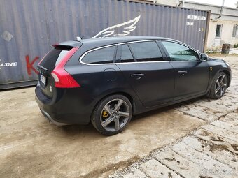 Volvo V60 D4 2.0 120kw R Design - 4