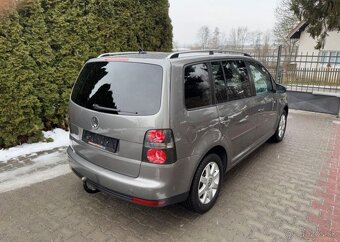 Volkswagen Touran 1,4 TSi pravid.servis ,7 míst benzín - 4