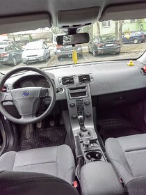 Volvo v50 - 4