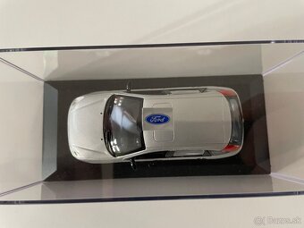 1/43 Ford Focus - 4