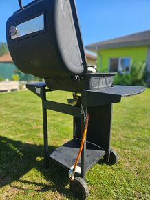 Predám záhrandý plynovýgril Mastercook Activa - 4