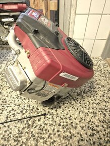 Motory  briggsandstratton  intek 20hp ,Qvantum ,sprint - 4