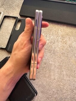 Samsung Galaxy Fold 4 - 256GB - 4