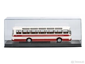 Kovový model autobusu Karosa ŠD 11 v měřítku 1:43 - 4