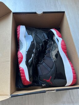 Nike Jordan 11 Playoff Bred - 4