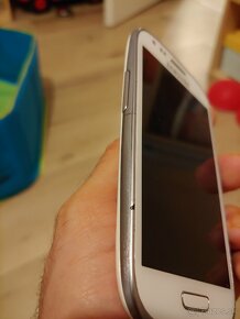 Samsung Galaxy S3 mini GT-I8200 biela perla - 4