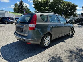 Hyundai i30 1.6 CRDi - 4