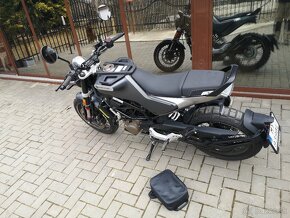 HUSQVARNA SVARTPILEN 125 - 4