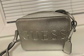 Kabelka GUESS - 4