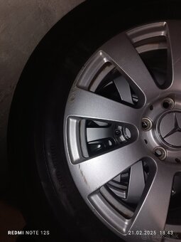 Predám pneumatiky s diskami letné Mercedes.215 65 R16 C - 4