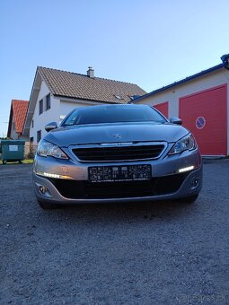 Peugeot 308 - 4