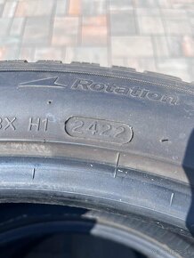 Zimné gumy Hankook R20 (235/45) bez diskov - 4