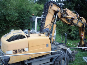 15t bagr opěry mimoosé balony Liebherr A314 - 4