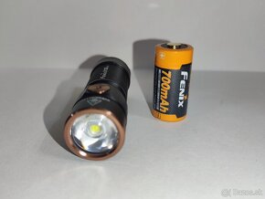 [PREDANÉ] Fenix E18R V2.0 1200 lumenov - 4