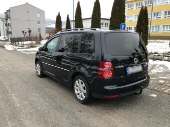 Volkswagen Touran 2.0Tdi Trendline - 4