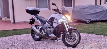 HONDA VFR 1200 Crosstourer X ABS ,Man srvisna knizka  nebura - 4