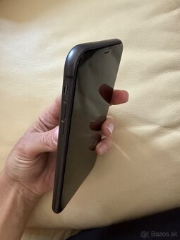 iPhone 11, 64 gb, black - 4