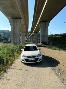 Predám Opel Astra ST 1.4 T 88kW, rv 2016 iba 125000km - 4