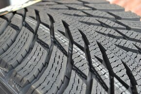 225/50 R18 Zimne pneumatiky Nokian Hakkapeliitta R3 - 4