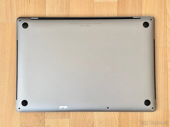 MacBook Pro 15" (2018) i7-2.6GHz,6j/16GB/512GB, TOP STAV - 4