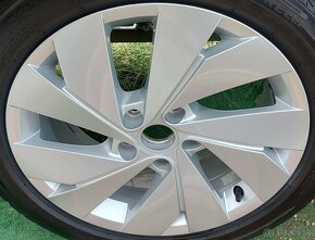 Originálne, prakticky nové, atraktívne disky VW - 5x112 R17 - 4