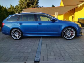 Škoda Octavia Combi 2.0TDi RS DSG6 Canton 2014 Panorama - 4