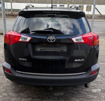 Toyota RAV4 2.2 - REZERVOVANE 04/2025 - 4