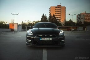 Nissan GTR - 4