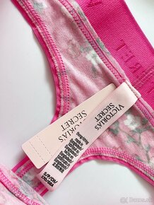 Ružová podprsenka Victoria’s Secret bezkosticová 75D - 4