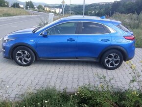 KIA XCeed 1.0 T-GDI - 4