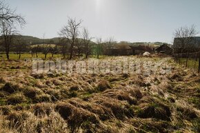 PREDAJ: Pozemok pre výstavbu rodinného domu, 885 m2, Veľká L - 4