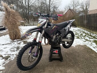 KTM 250 - 4