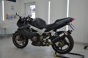 Honda VTR 1000 - 4