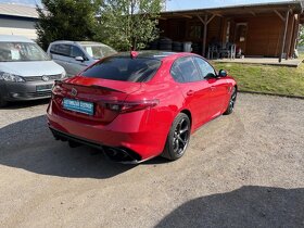 Alfa Romeo Giulia 2.9 Turbo V6 AT Quadrifoglio - 4