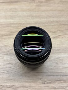 Canon EF 85mm f/1.8 USM - 4