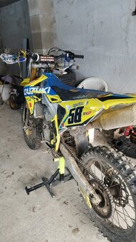 Suzuki RM-Z 250 - 4