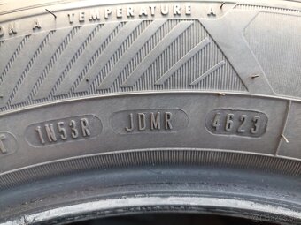 215/55 R17 98W - 4