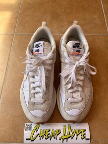 Nike Vaporwaffle - sacai Sail Gum - 4