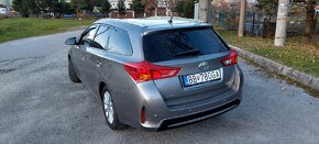 Toyota AURIS Touring Sport - 4