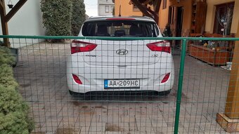 Hyundai i30 1.6 crdi 94 kw - 4