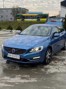 Volvo v60 D6 - 4