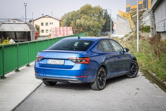 Superb 2.0 TDI 140kW Sportline, Matrix LED, Canton, DCC - 4