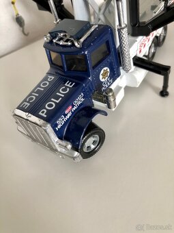 Peterbilt Police - 4