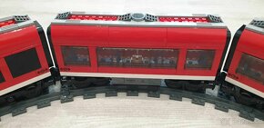 LEGO VLAK 7938 PASSENGER TRAIN - 4