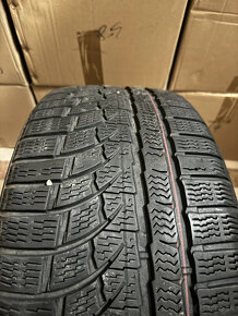 Predám 4 ks pneu Nokian WR A4 245/45 R19 - 4