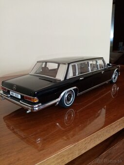 Mercedes Benz Pullman 600 Auto Art 1:18 - 4